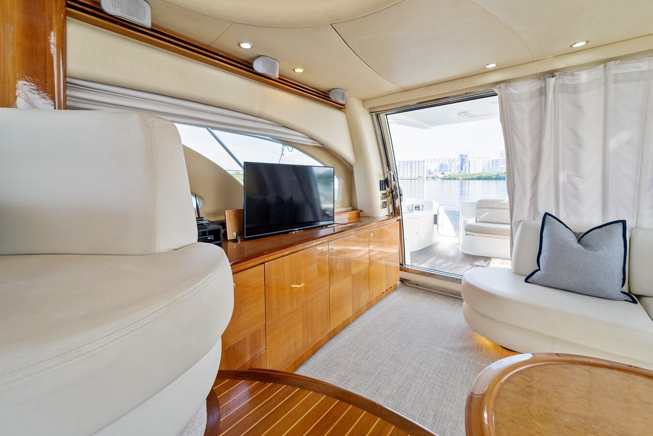 2006-azimut-yachts-57-5-2233a6