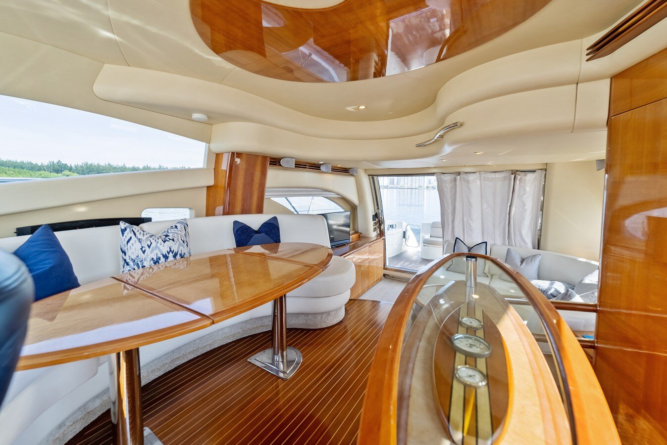 2006-azimut-yachts-57-5-2233a6