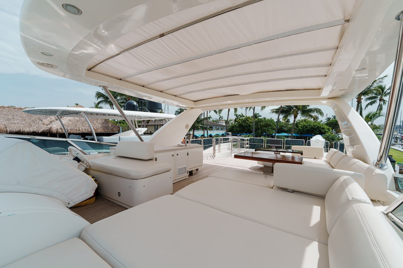 2006 AZIMUT YACHTS 85'