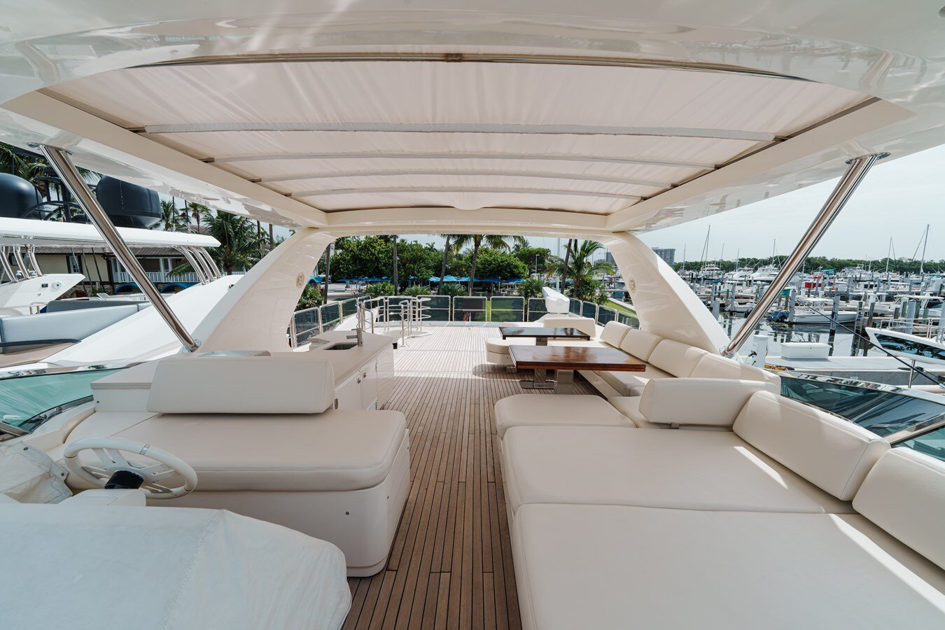 2006 AZIMUT YACHTS 85'