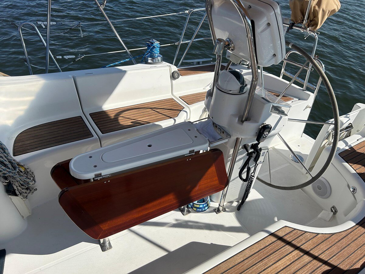 2006-beneteau-43-2-8a13a6