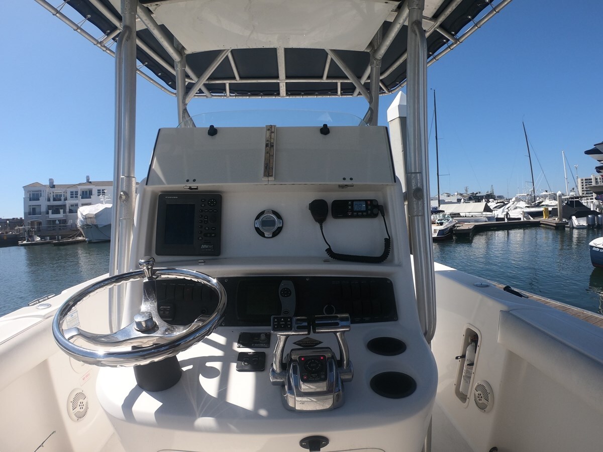 2006-boston-whaler-27-40d7ce
