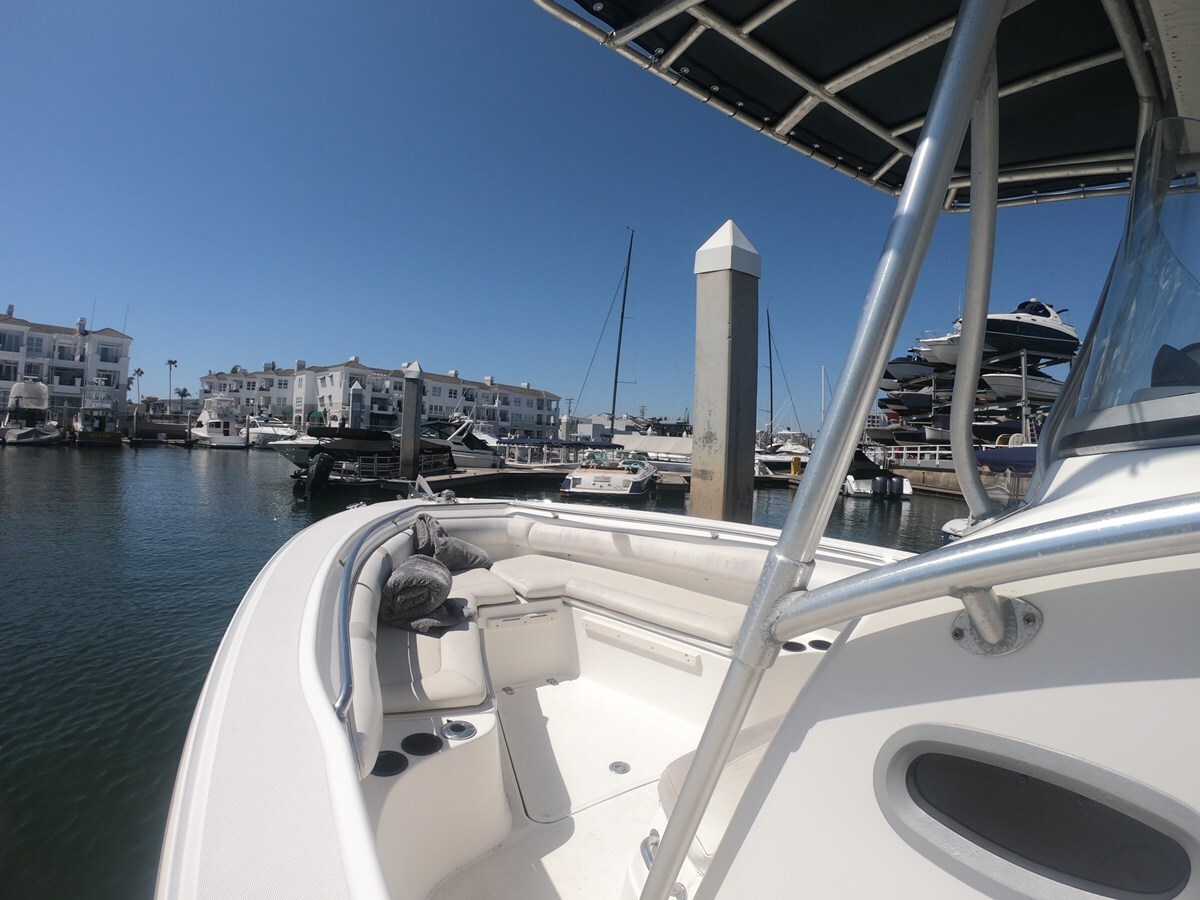 2006-boston-whaler-27-40d7ce