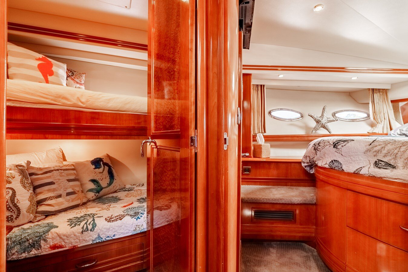 2006-carver-voyager-58-60ebbb