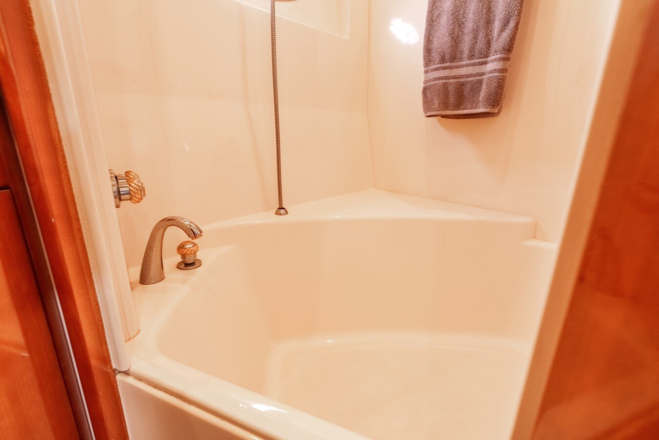 2006-carver-voyager-58-60ebbb