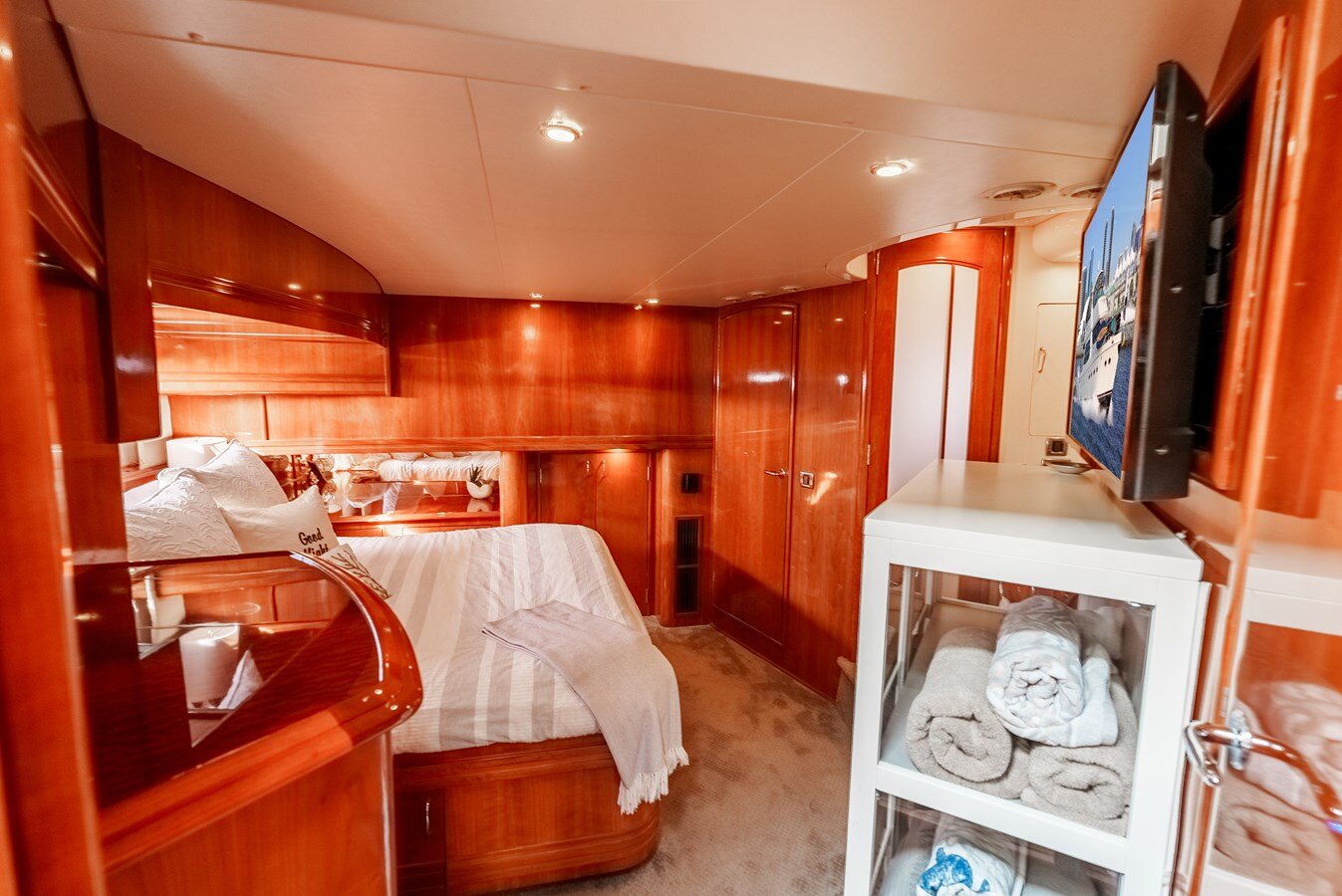 2006-carver-voyager-58-60ebbb