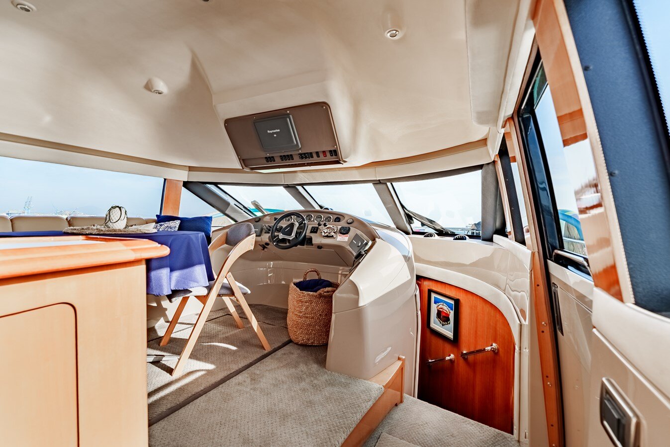 2006-carver-voyager-58-60ebbb