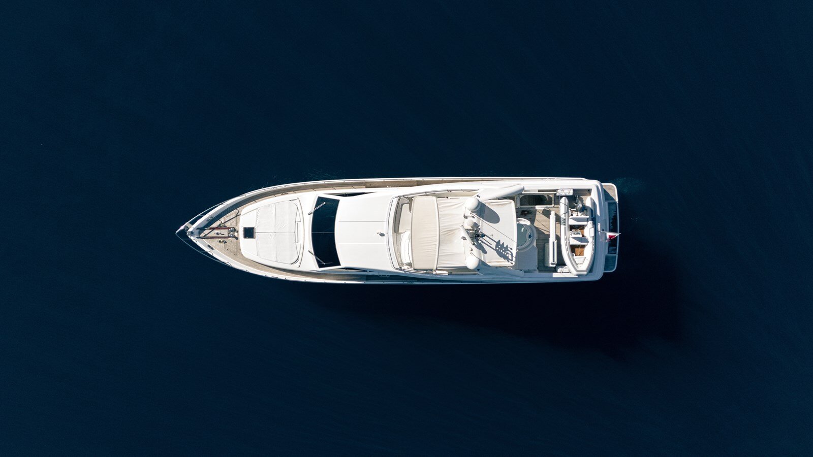 2006-ferretti-83-e6ba02