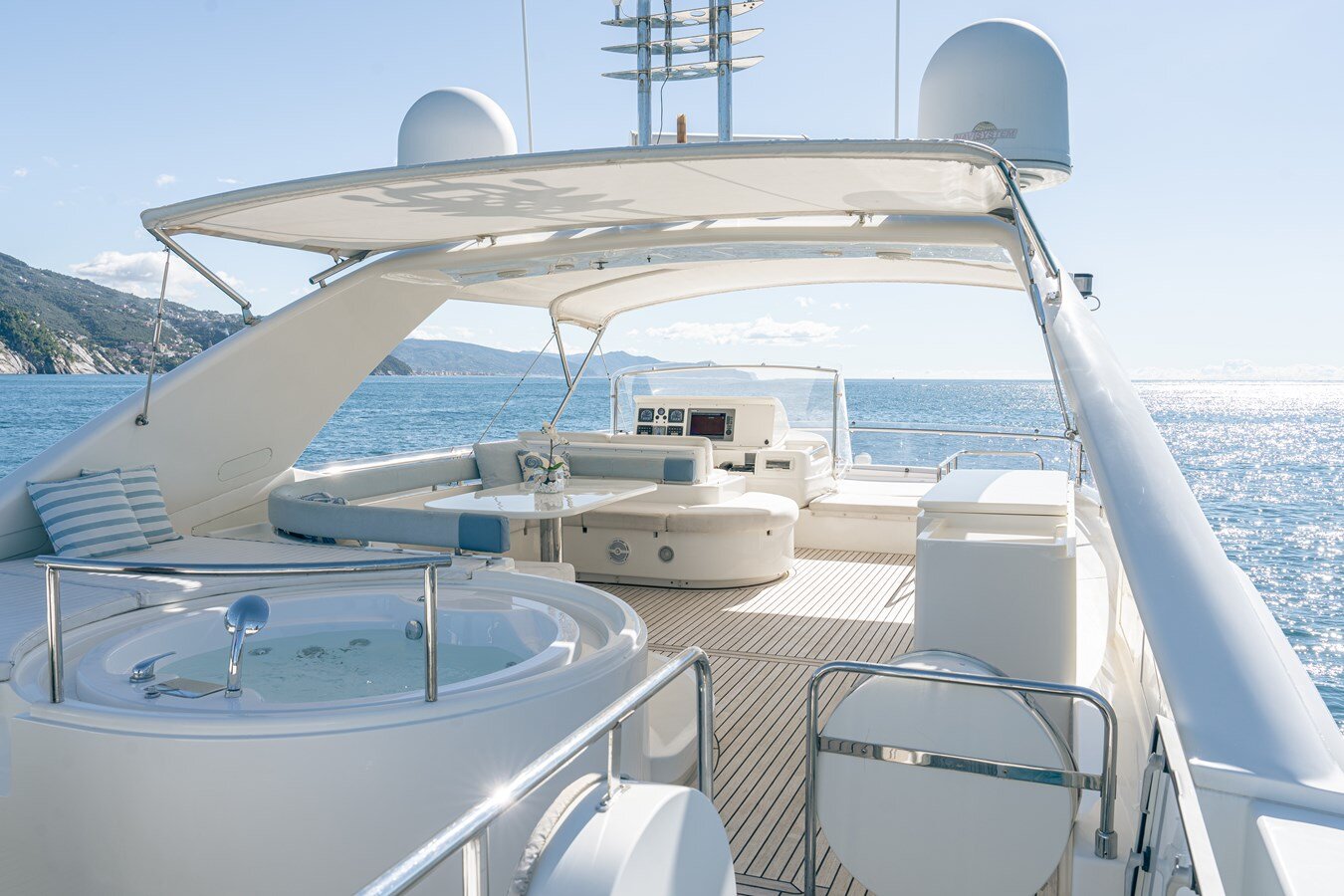 2006-ferretti-83-e6ba02