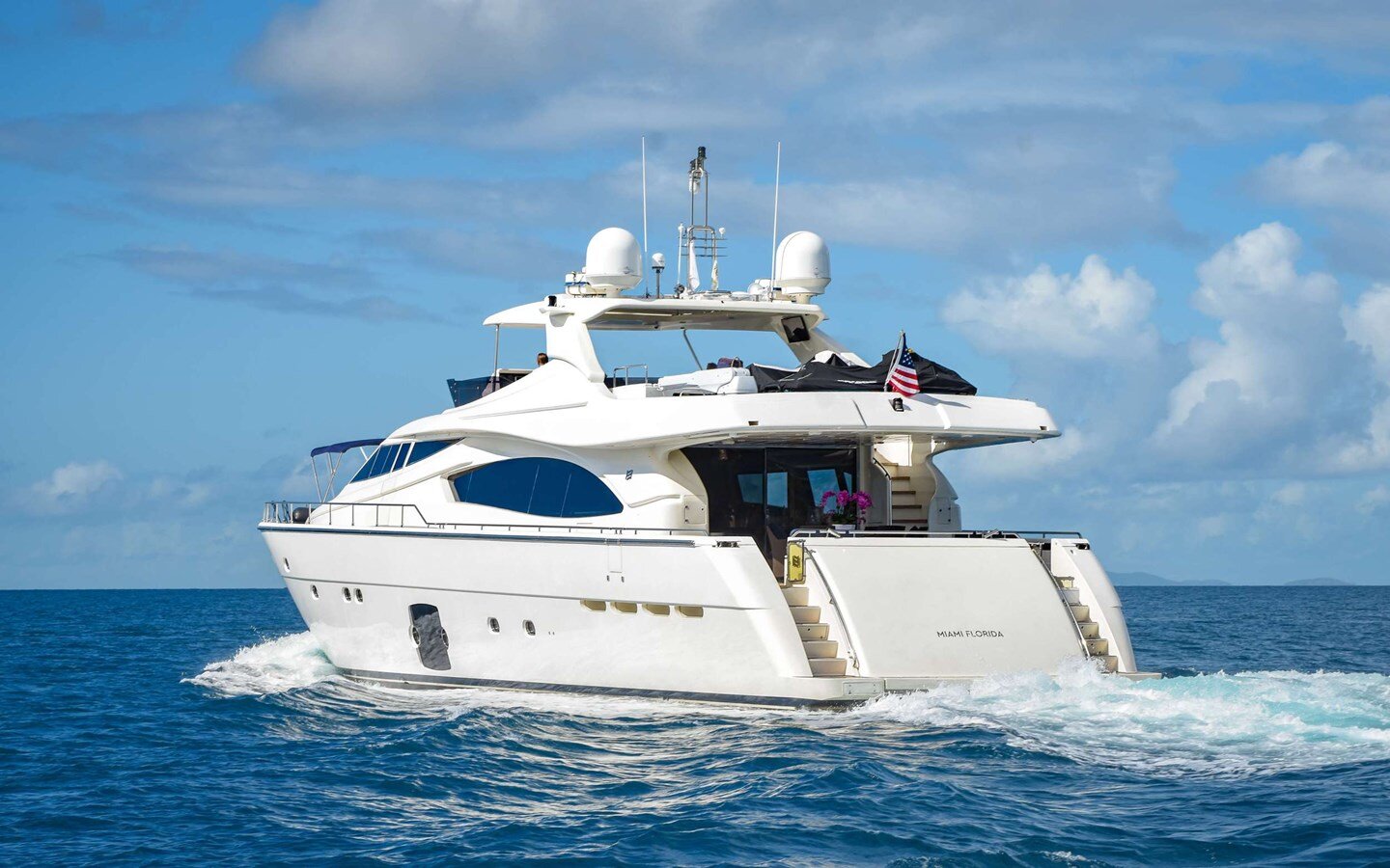 2006-ferretti-yachts-88-612d3c