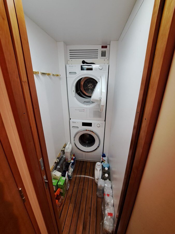 2006-hatteras-68-7-9b75af