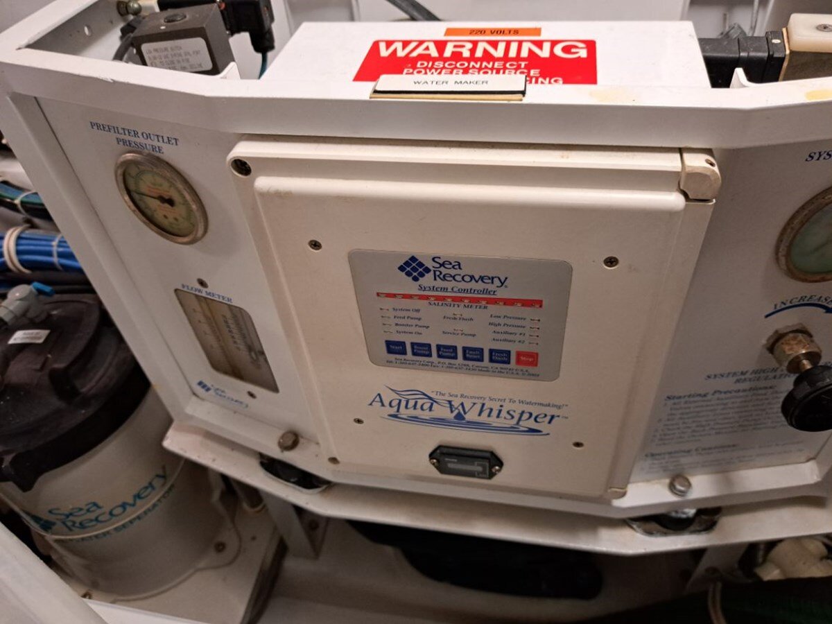 2006-hatteras-68-7-9b75af