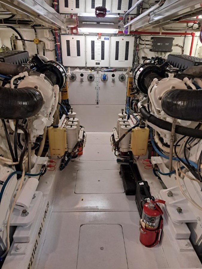 2006-hatteras-68-7-9b75af