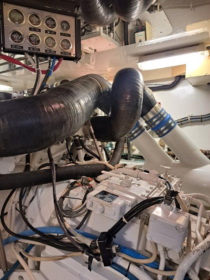 2006-hatteras-68-7-9b75af