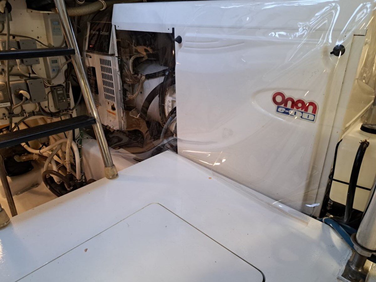 2006-hatteras-68-7-9b75af