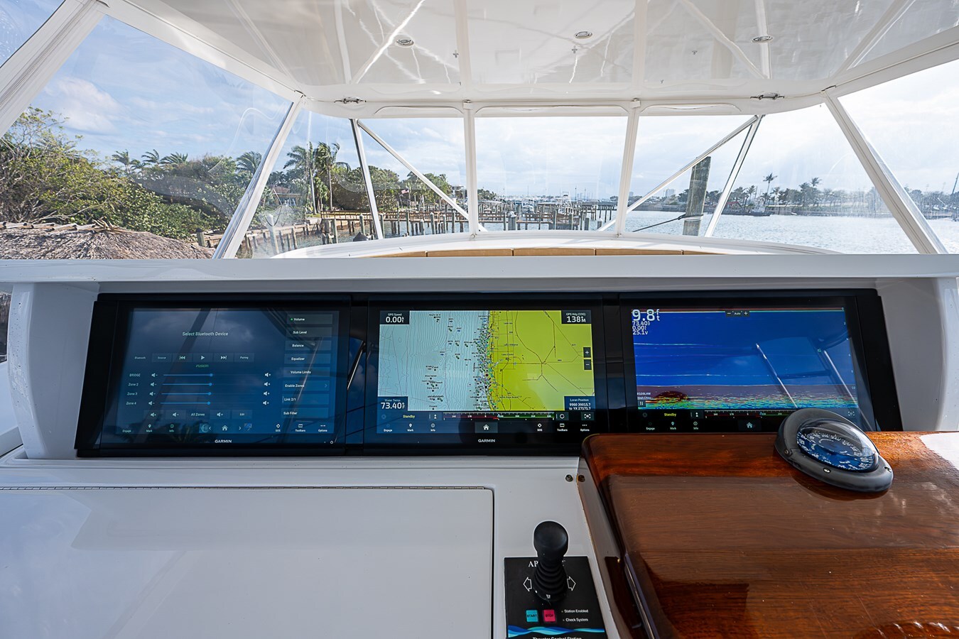 2006-hatteras-68-5bd943