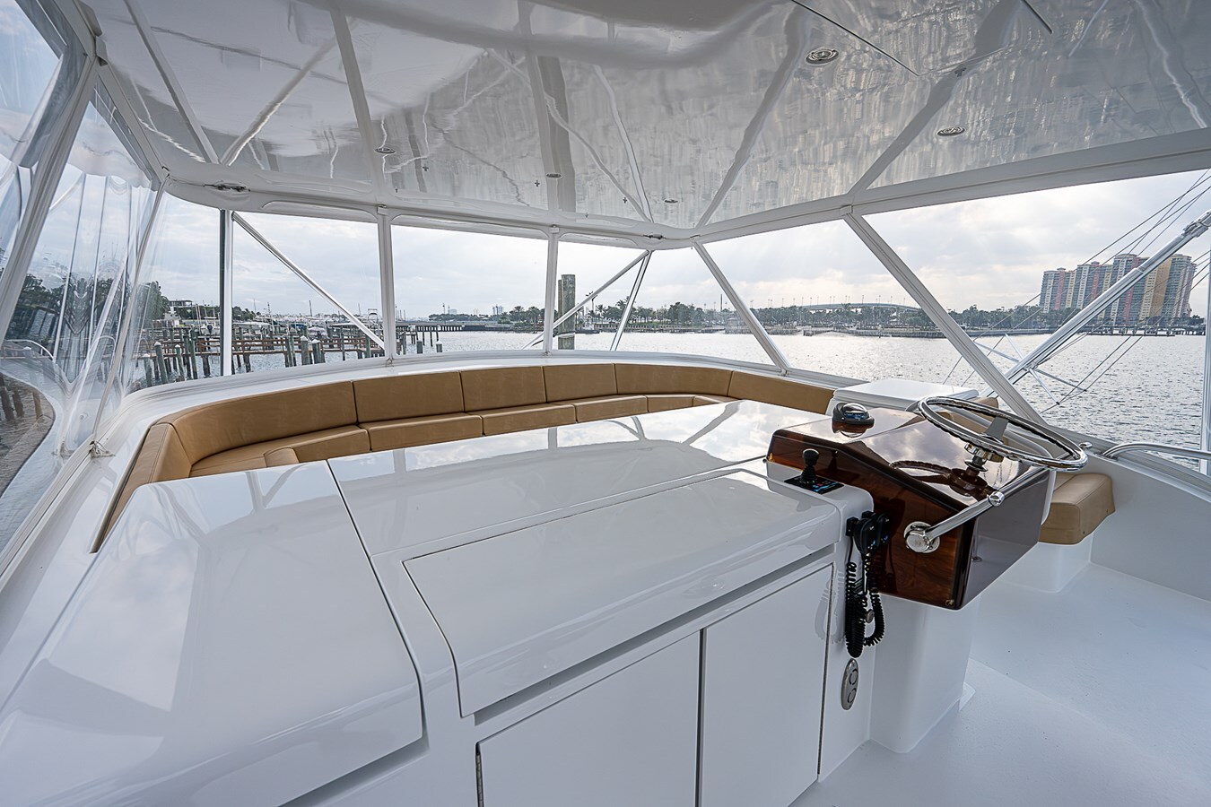 2006-hatteras-68-5bd943