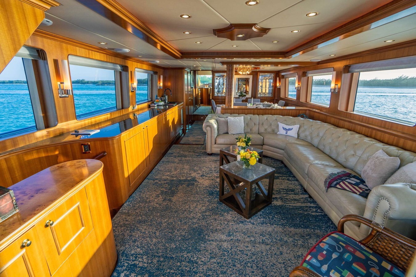 2006-horizon-yacht-85-674fb4