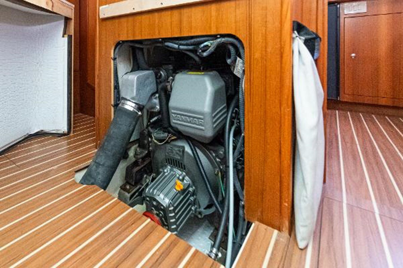 2006-hunter-38-448d08