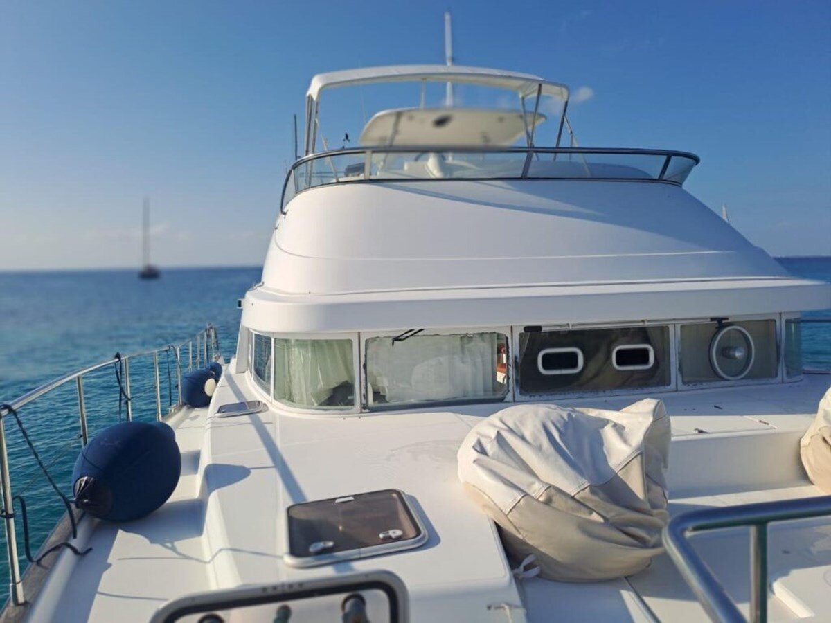 2006-lagoon-42-9-f3745c