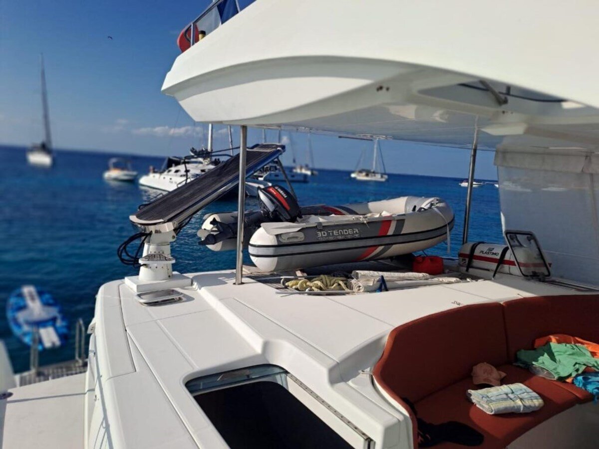 2006-lagoon-42-9-f3745c