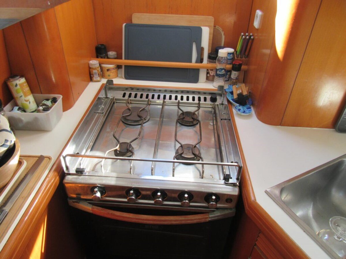 2006-lagoon-42-9-f3745c