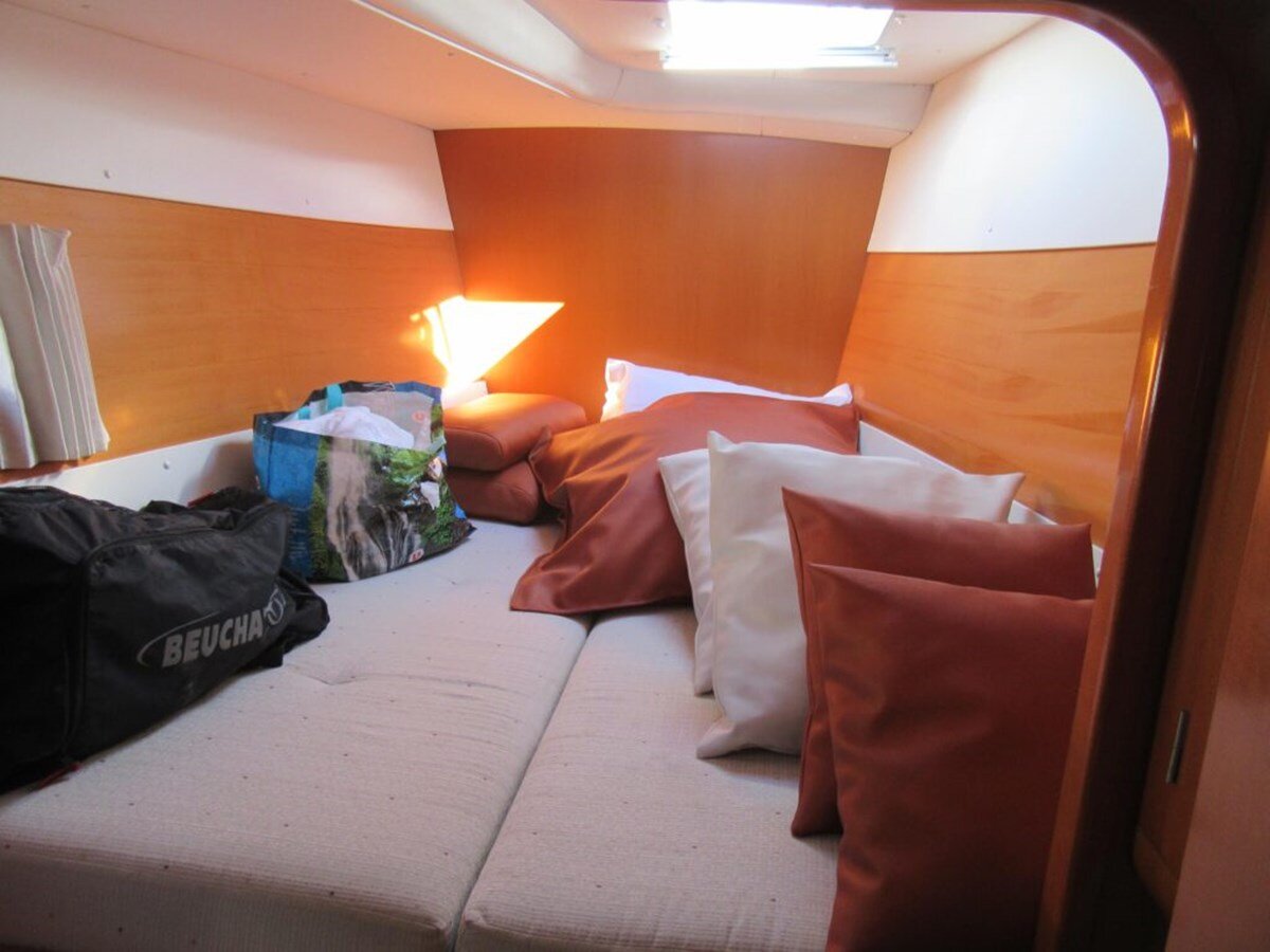 2006-lagoon-42-9-f3745c