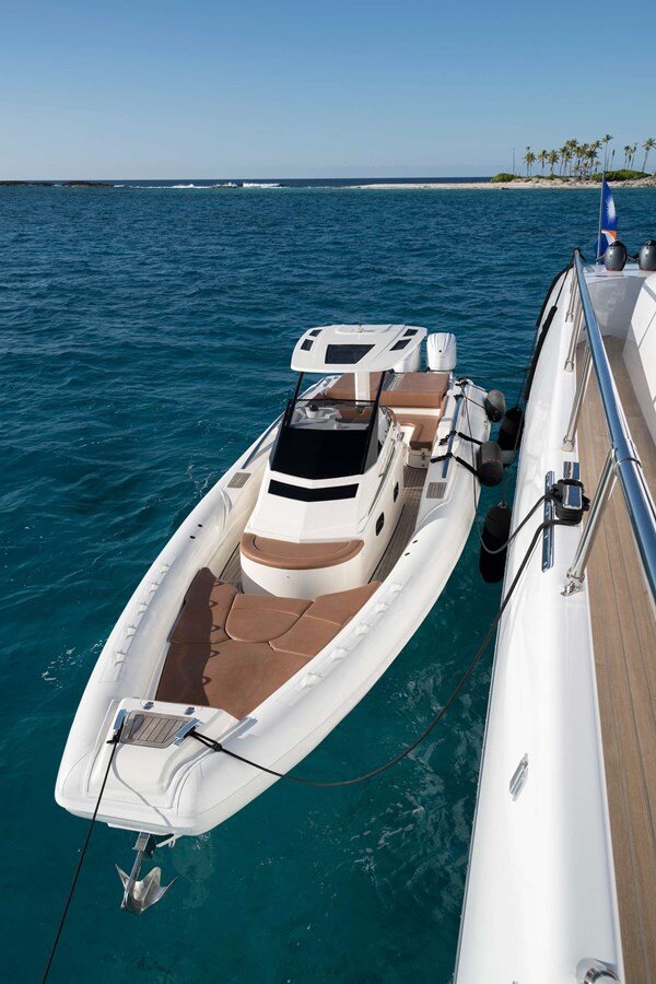 2006 MANGUSTA 108'