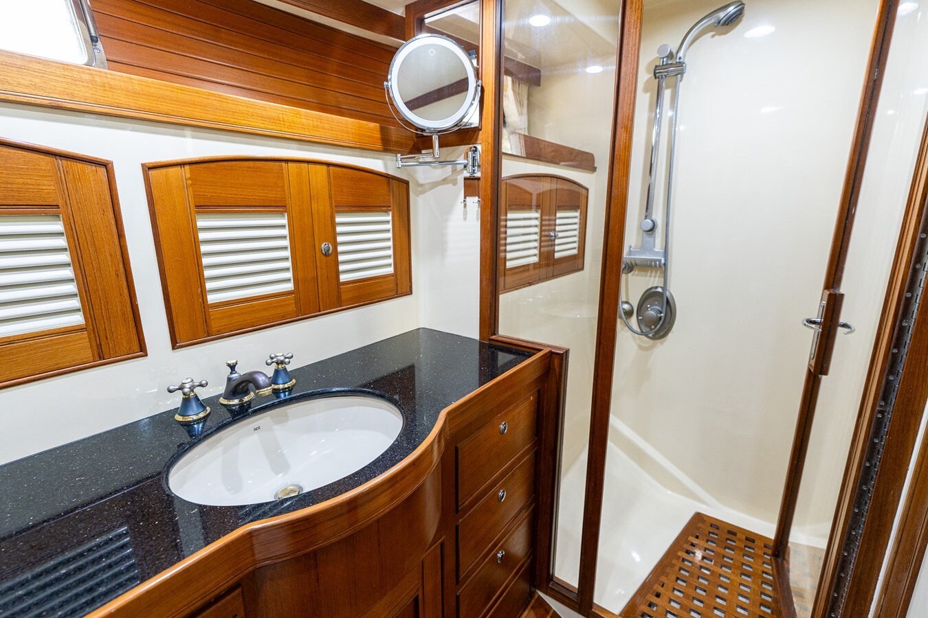 2006-marlow-61-10-bed036