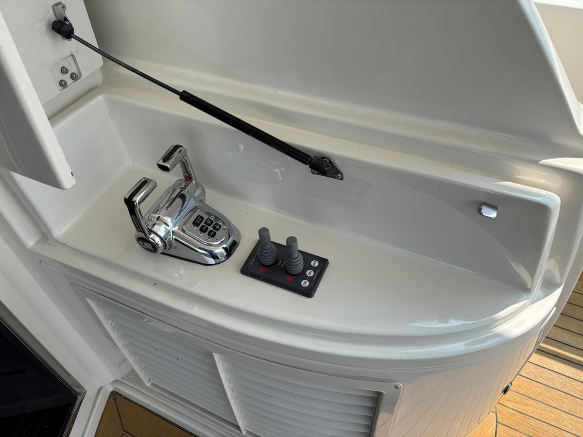 2006-marquis-65-ecb42a