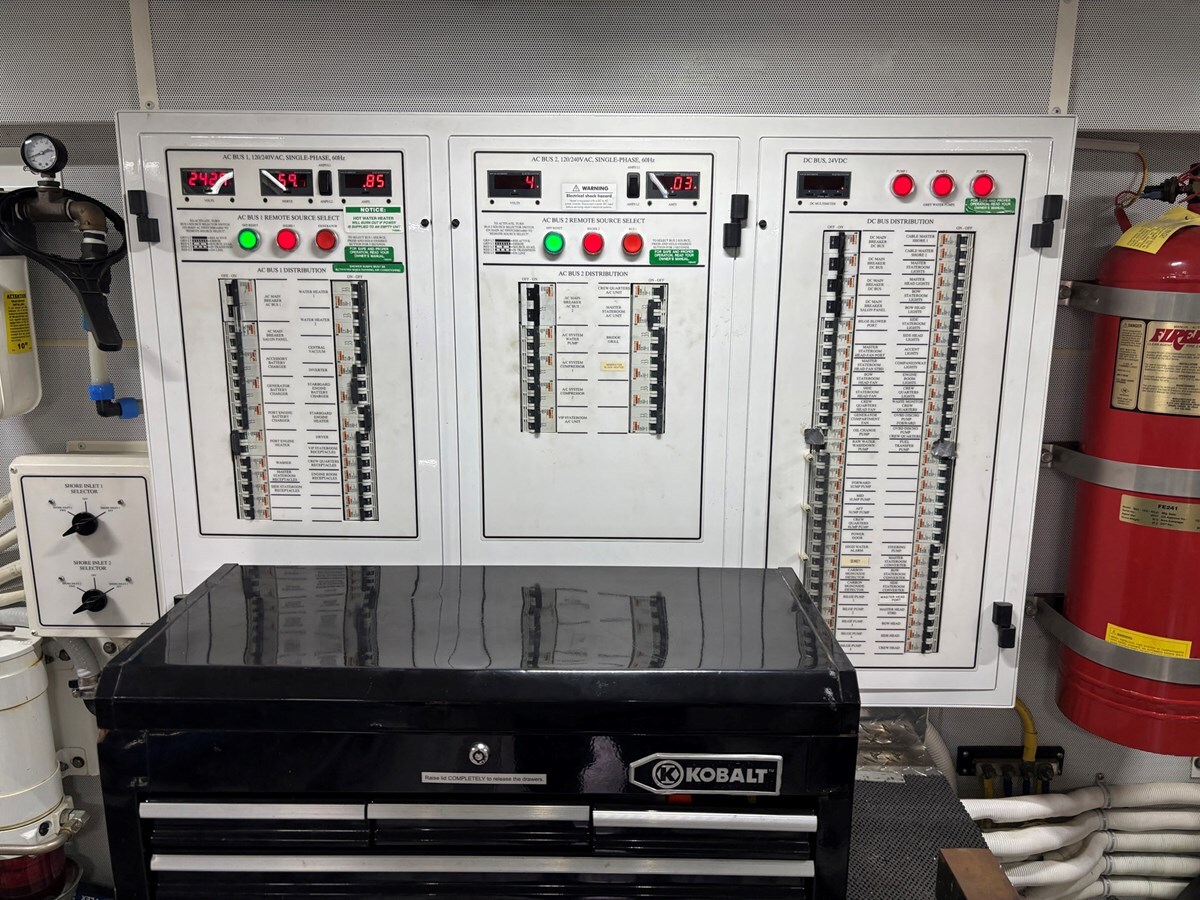 2006-marquis-65-ecb42a