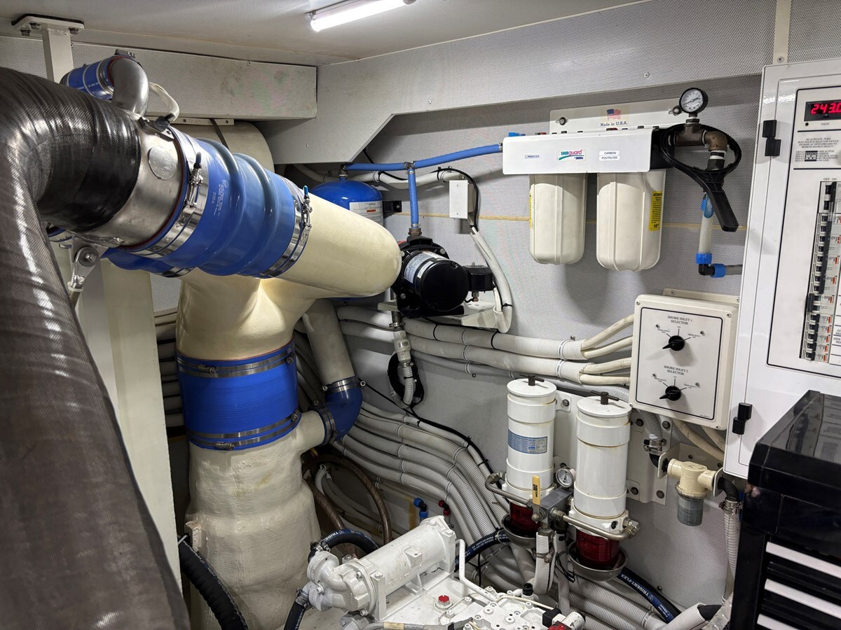 2006-marquis-65-ecb42a