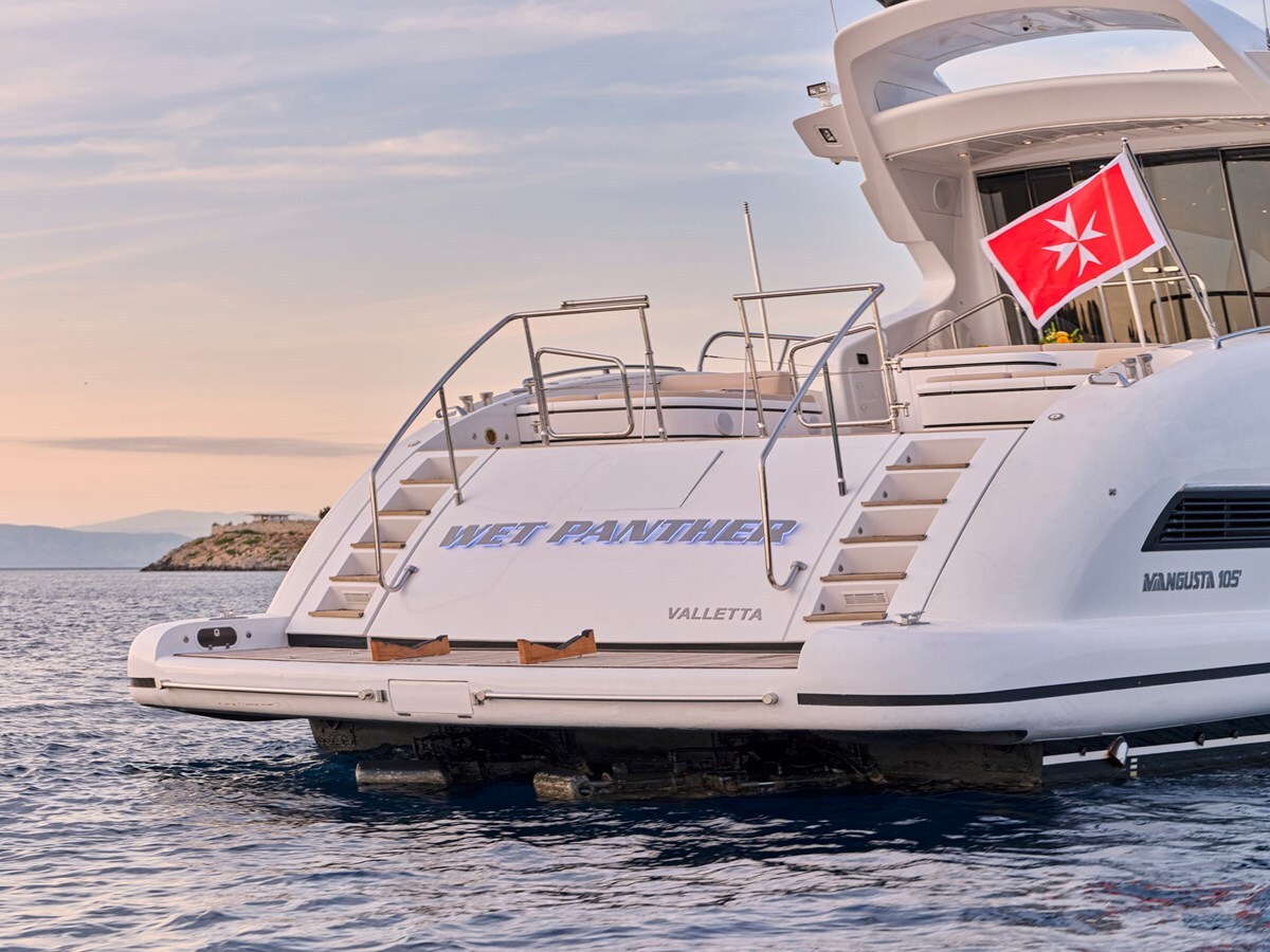 2006 OVERMARINE GROUP 103'