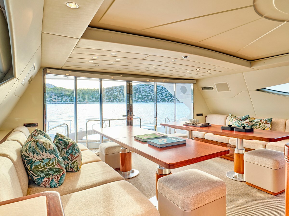 2006 OVERMARINE GROUP 103'