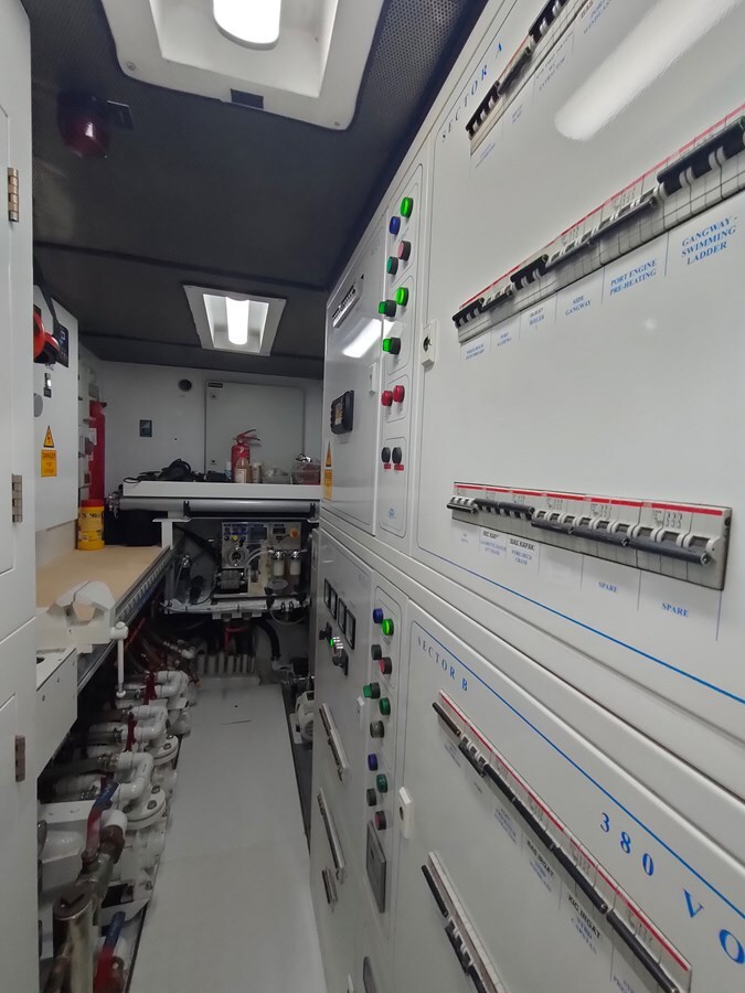 2006-pershing-116-1-cdc82a