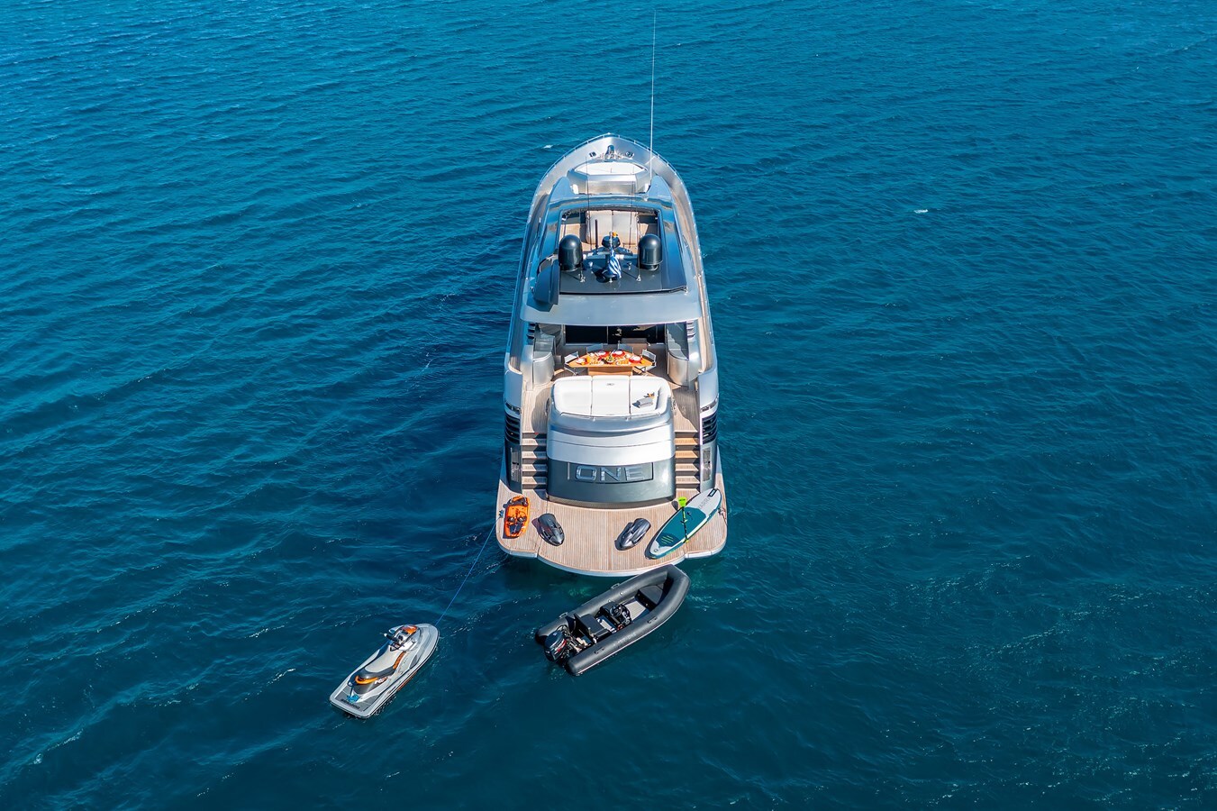 2006-pershing-90-678908