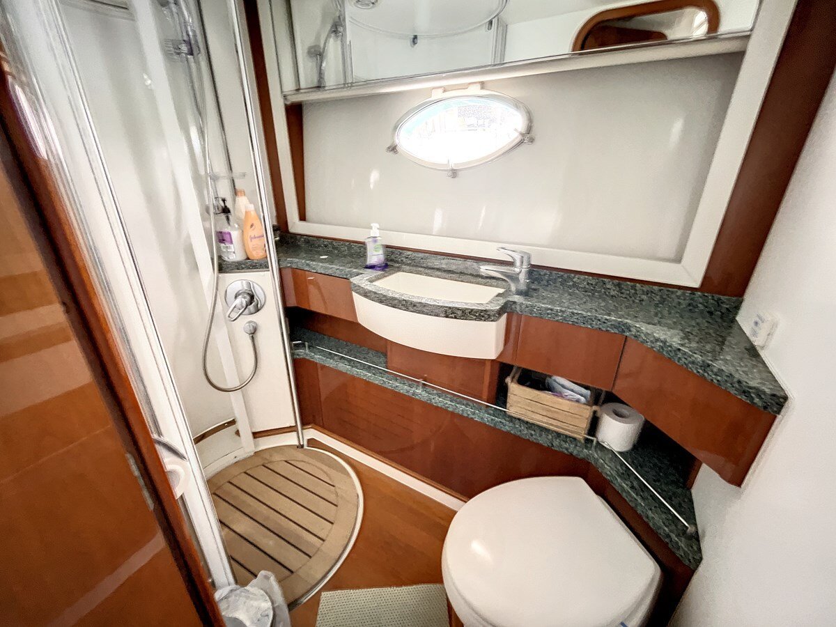 2006-princess-yachts-52-4-6c6e24