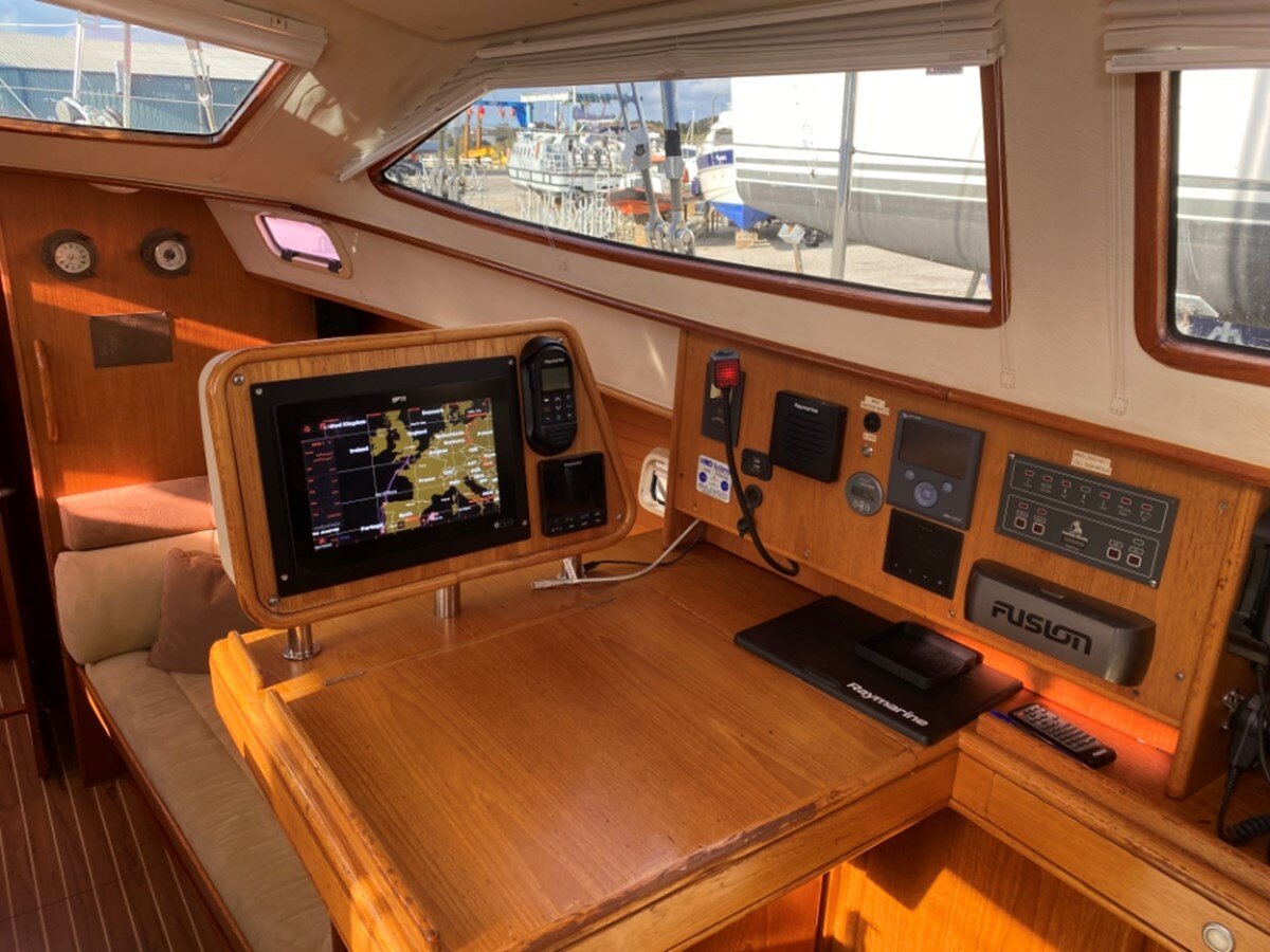 2006-southerly-yachts-45-6-b886ea