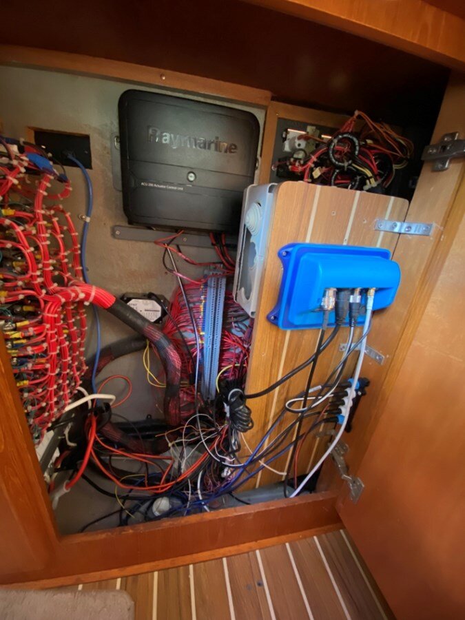 2006-southerly-yachts-45-6-b886ea