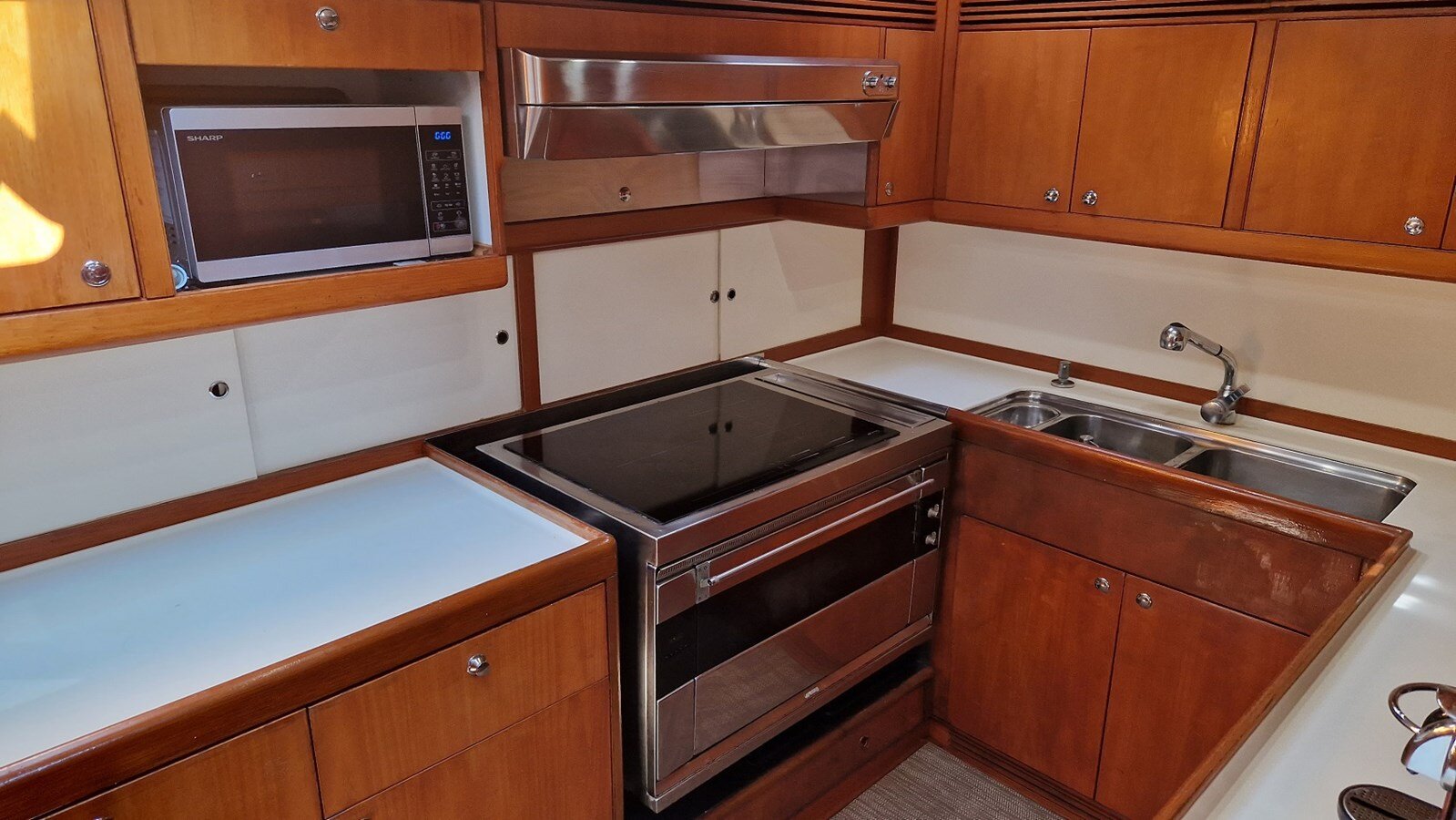 2006-southern-wind-shipyards-101-9-ea6495