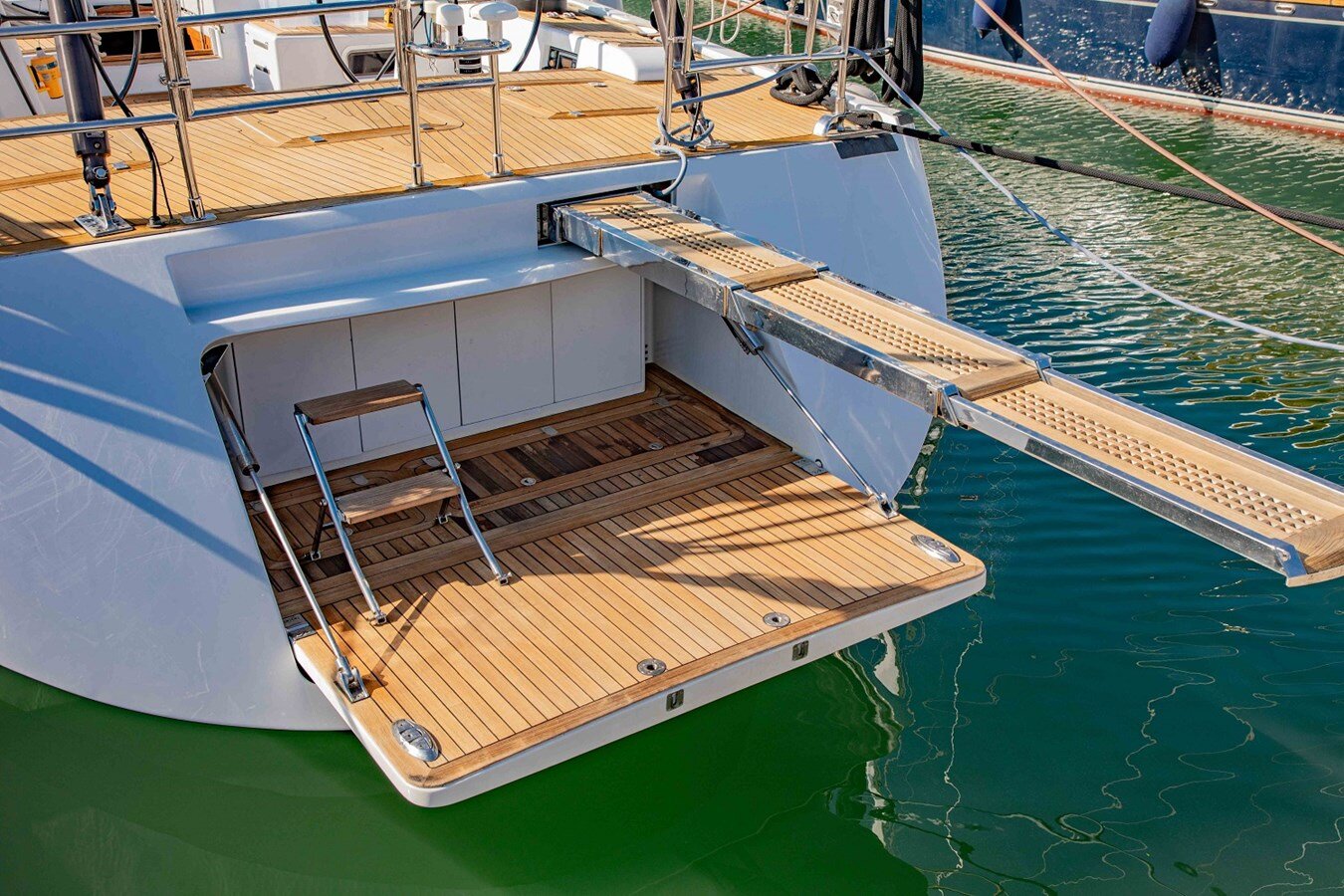 2006-southern-wind-shipyards-101-9-ea6495