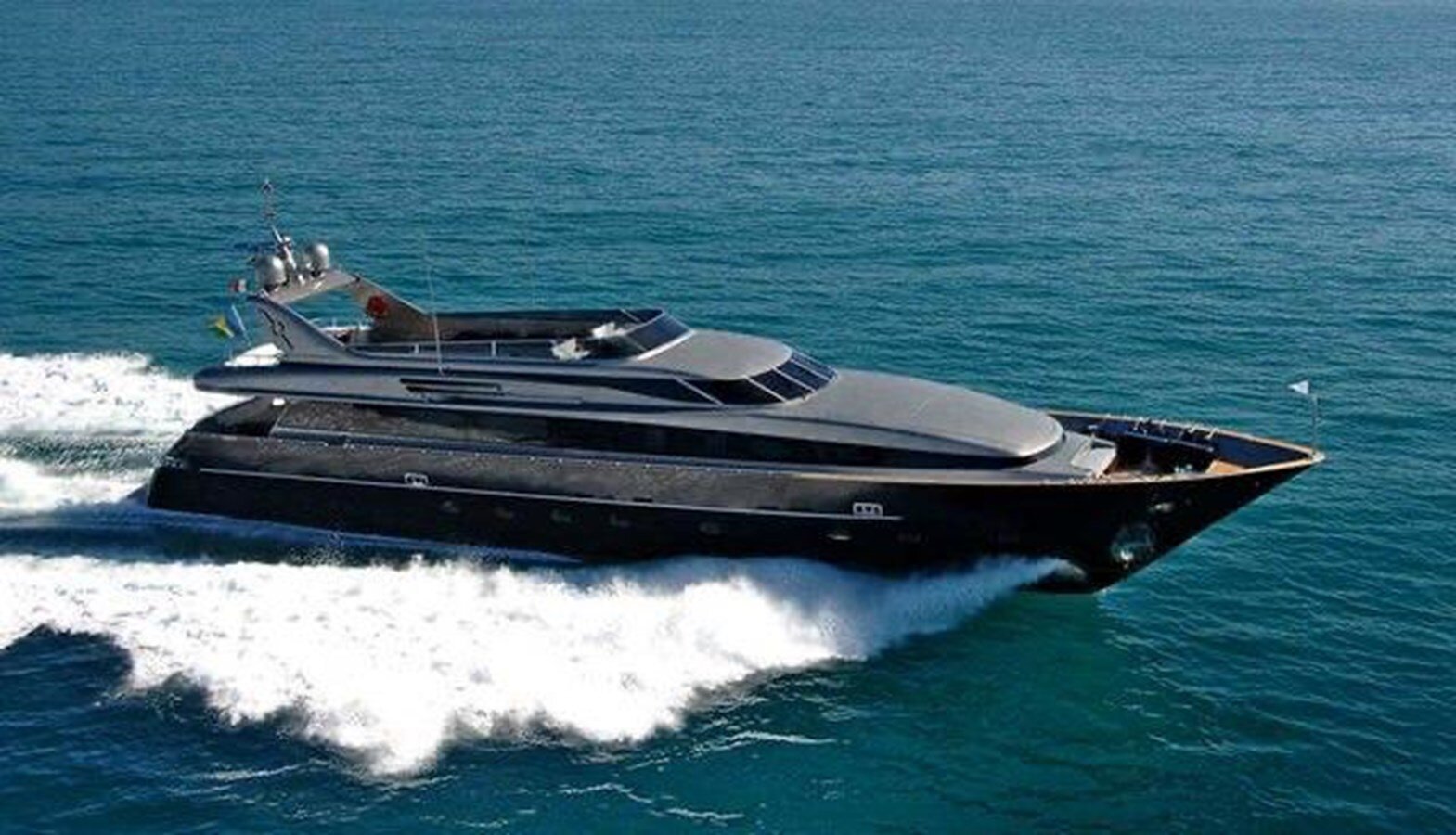 2007-admiral-yachts-114-10-a8eba6