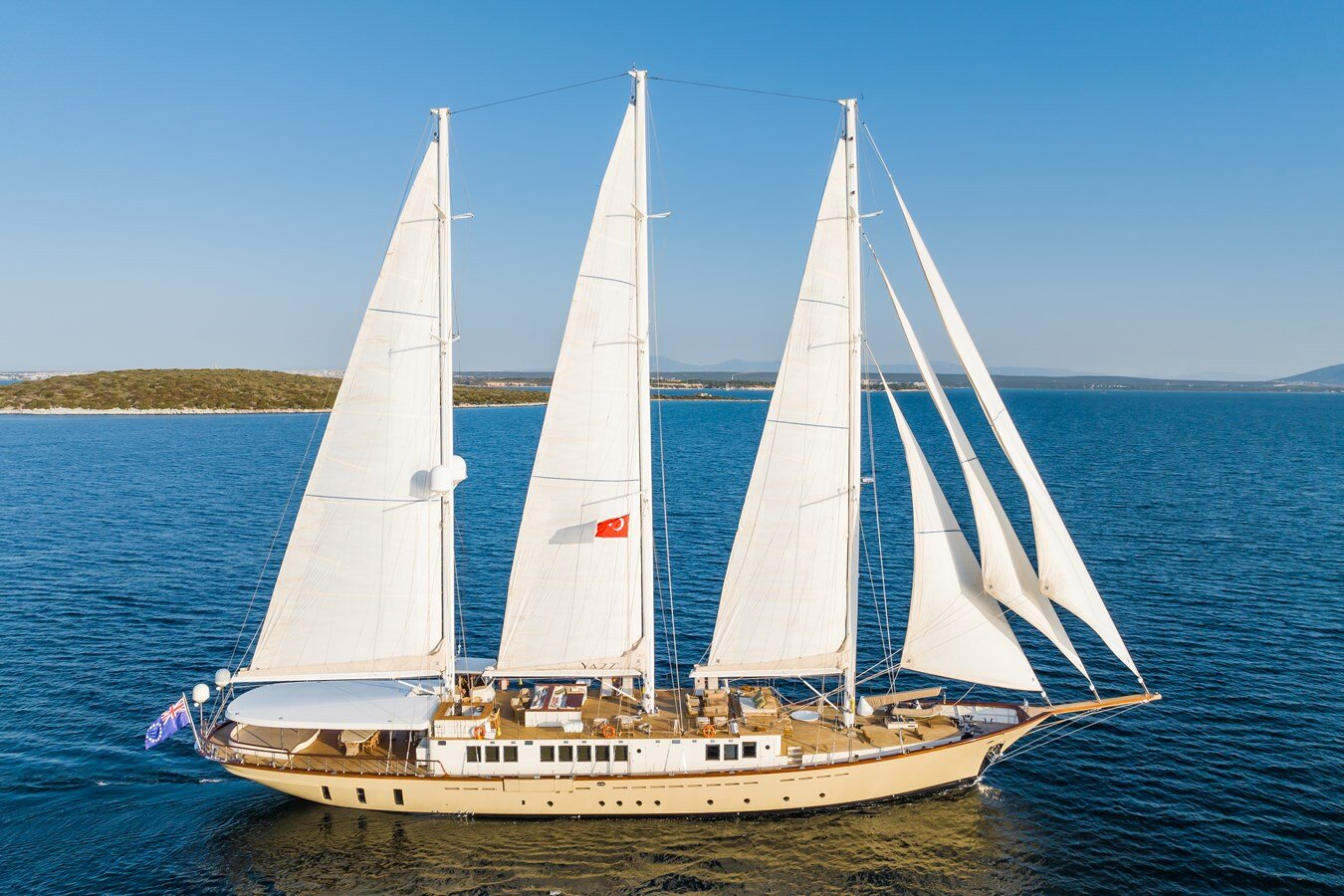 2007-aegean-yacht-183-8-fc84e8