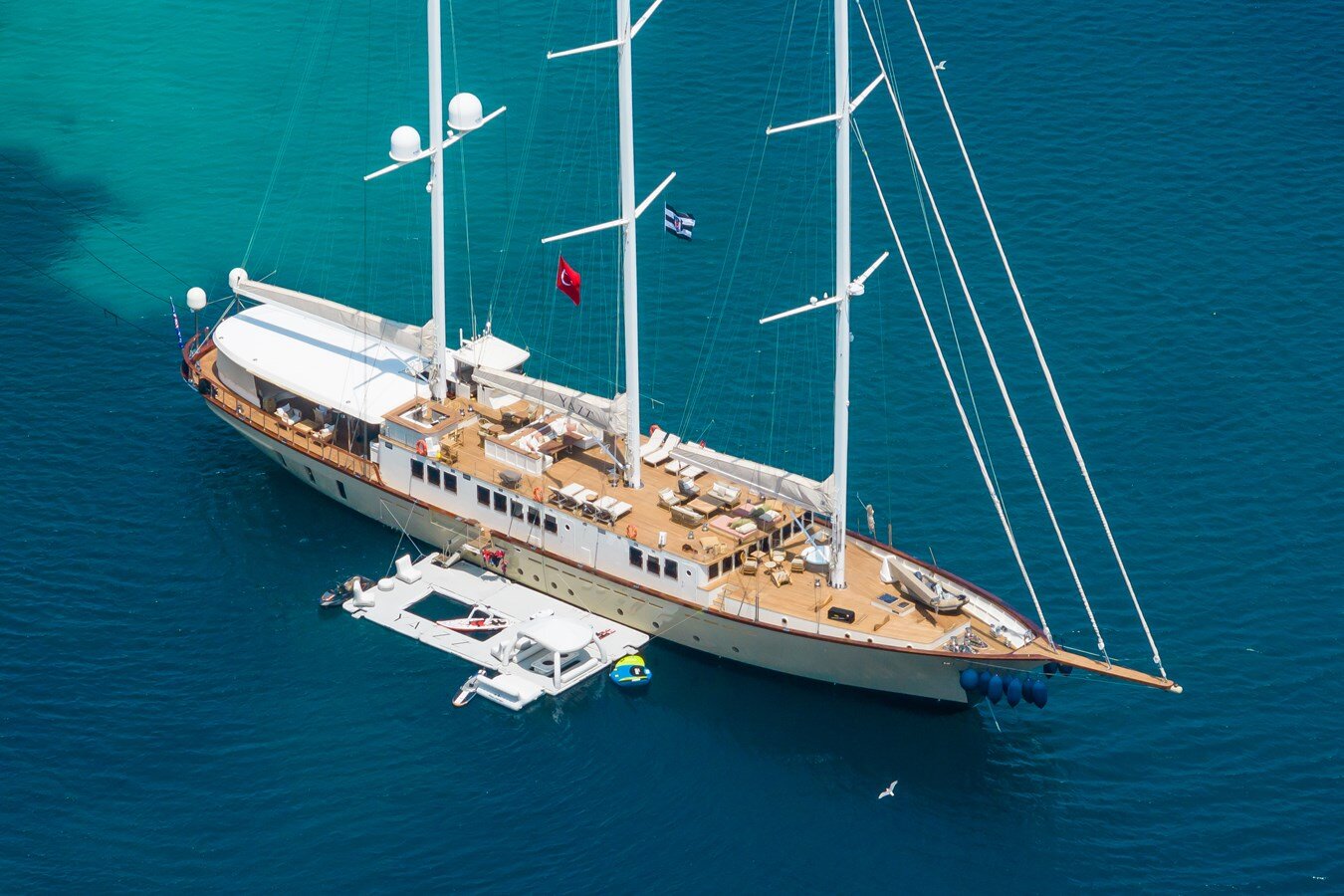 2007-aegean-yacht-183-8-fc84e8