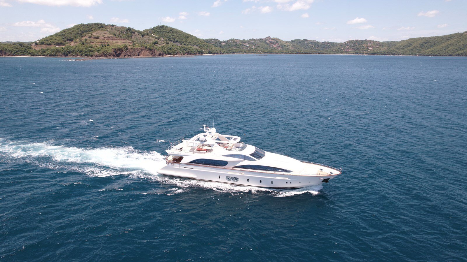 2007 AZIMUT YACHTS 105'