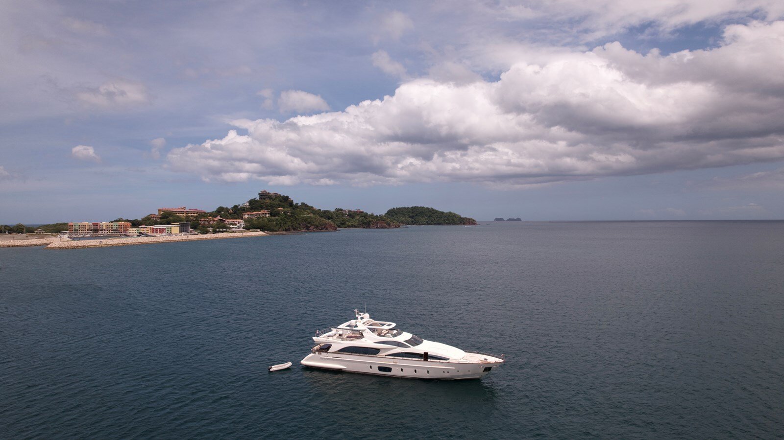 2007 AZIMUT YACHTS 105'