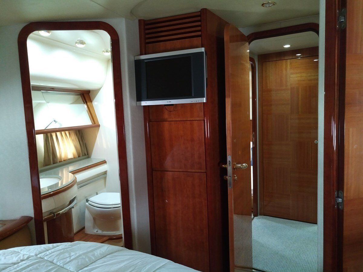 2007-azimut-yachts-65-74bbdc