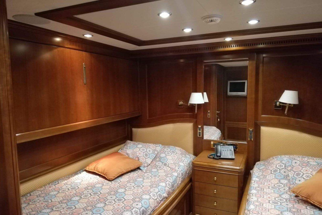 2007-benetti-99-1-c2325f