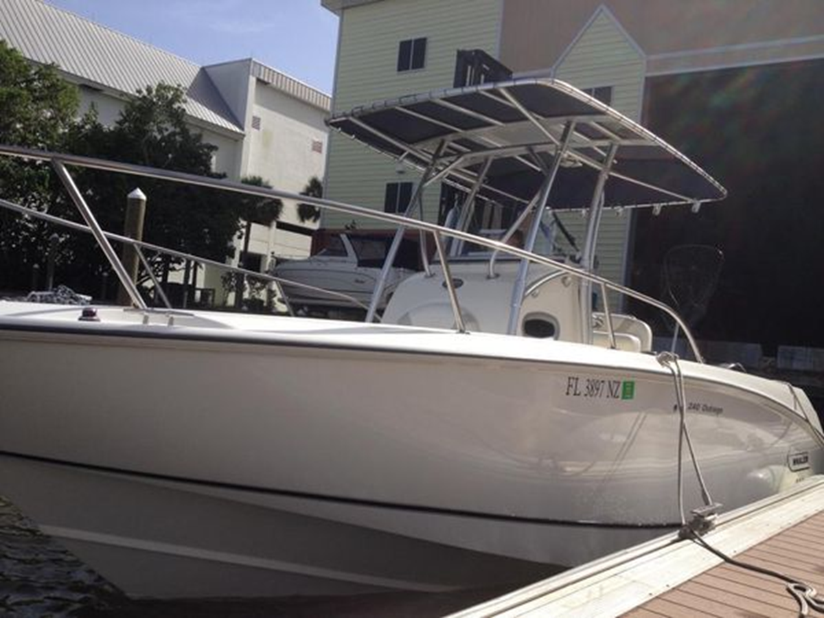 2007-boston-whaler-24-1-7d3163