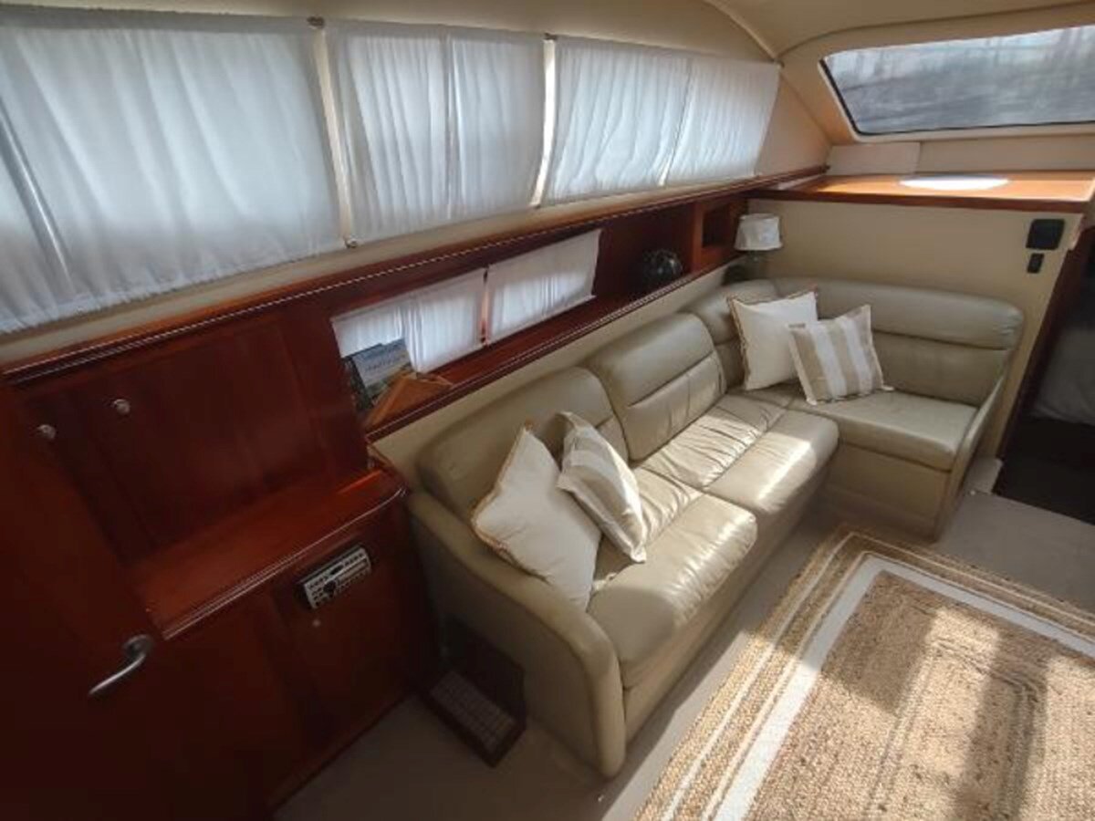 2007-cruisers-yachts-42-6-1cb3eb